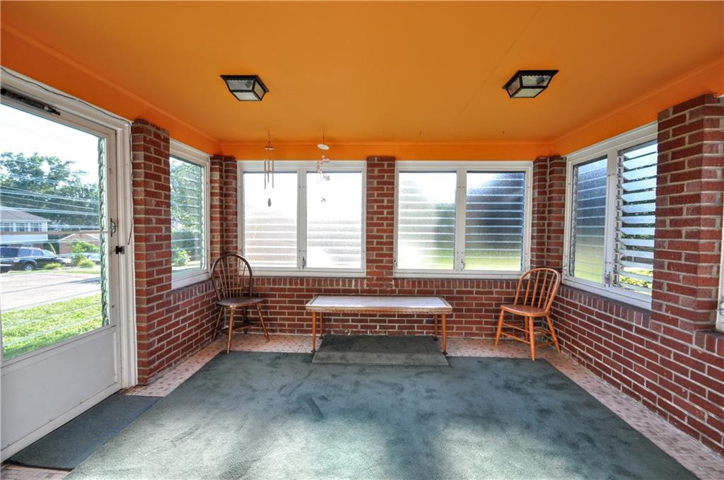5262 McAnulty Road Pittsburgh, PA 15236 - Photo 17 of 23 Enclosed Sun Room