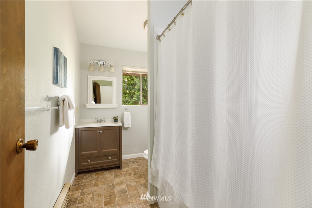 20129 Southeast 145th Street Renton, WA 98059 - Photo 16 of 29 Gallery Image 16
