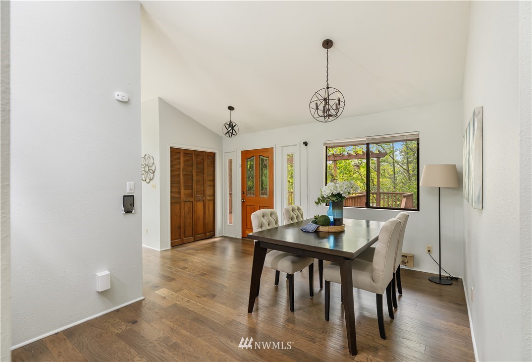 20129 Southeast 145th Street Renton, WA 98059 - Photo 6 of 29 Gallery Image 6