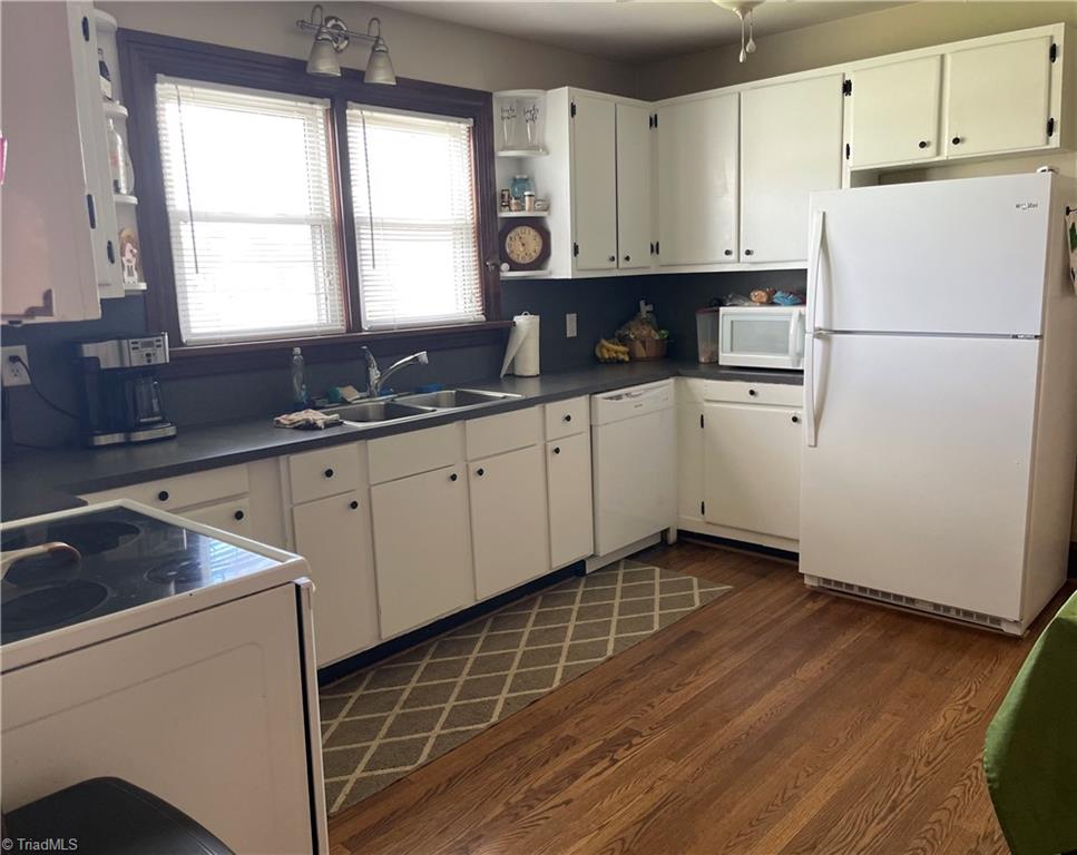 3952 Pride's Road East Bend, NC 27018 - Photo 11 of 26 Kitchen