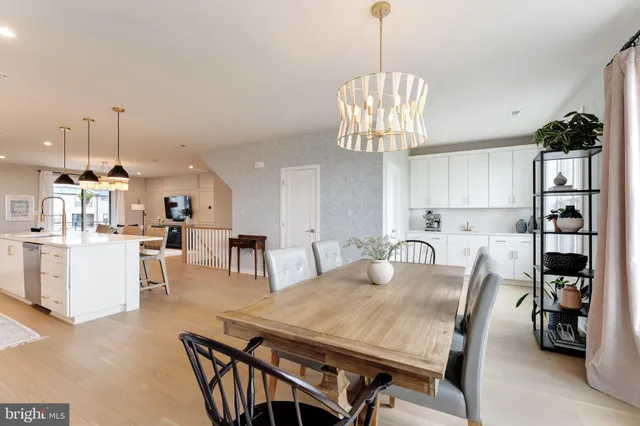 $3,500 | 22405 Claude Moore Drive, Ashburn, VA 20148