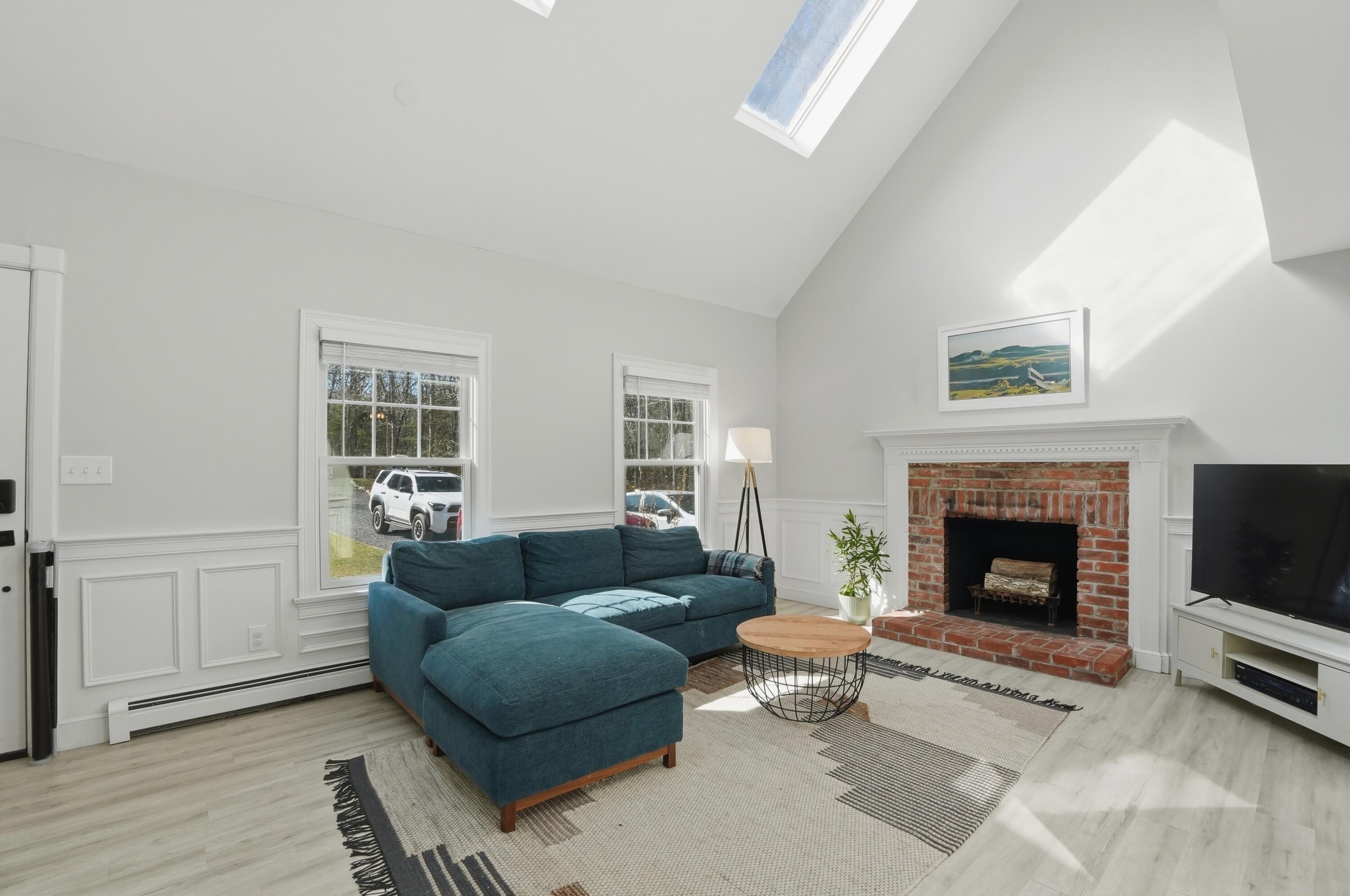 296 Meiggs Backus Road Sandwich, MA 02563 - Photo 4 of 34 008_jim06175