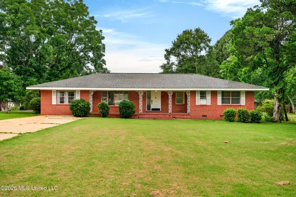 $195,000 | 301 Jacobs Street, Poplarville, MS 39470