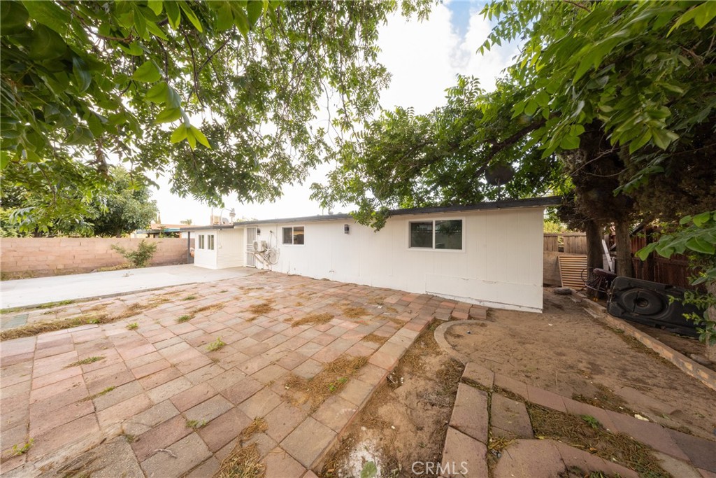 424 East 1st Street Rialto, CA 92376 - Photo 43 of 45