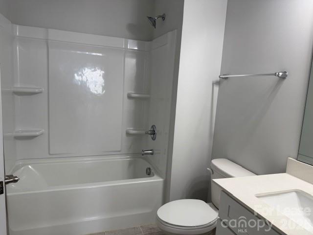 8829 Wingard Road Waxhaw, NC 28173 - Photo 10 of 21 a bathroom with a toilet a sink and bathtub