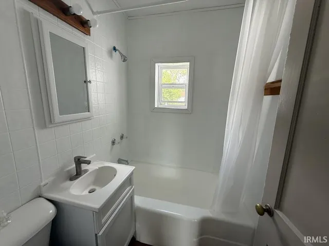 $104,900 | 1914 East 23rd Street, Muncie, IN 47302