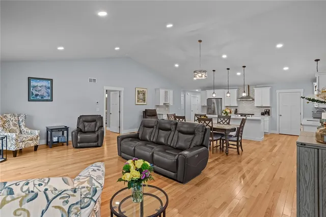 $735,000 | 25 Deer Run Crossing, Unit 45, Warwick, RI 02818