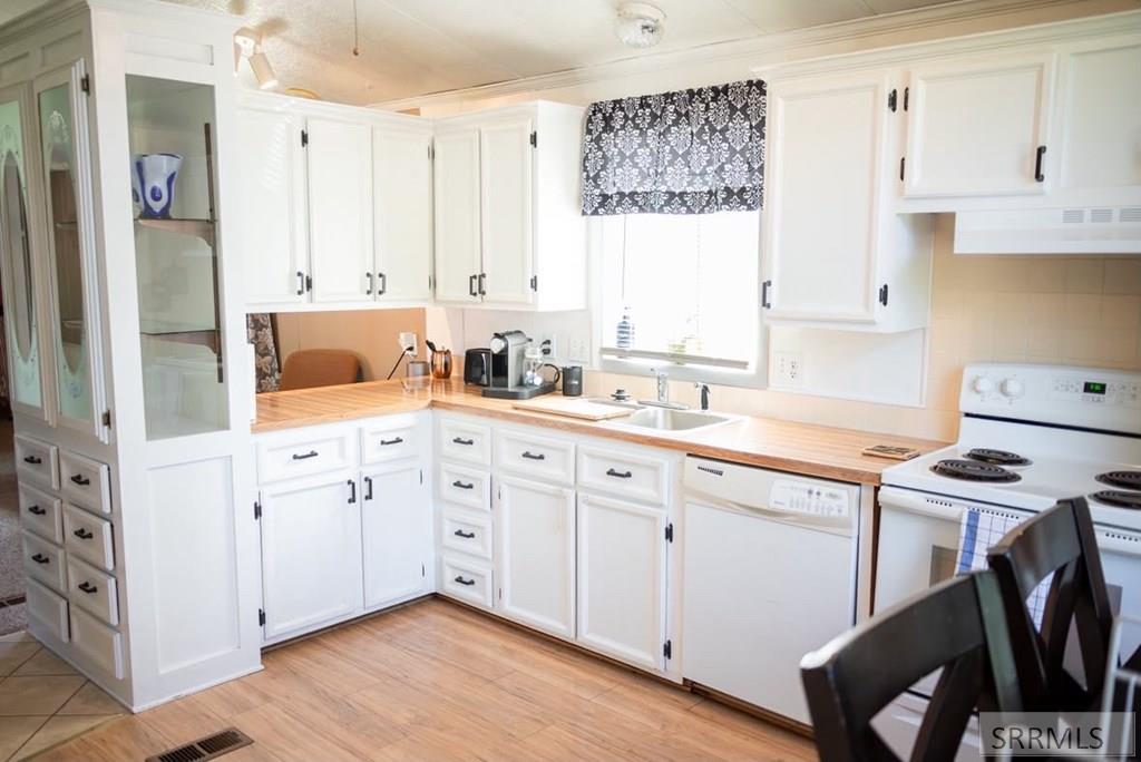 405 Violet Street Rexburg, ID 83440 - Photo 4 of 14