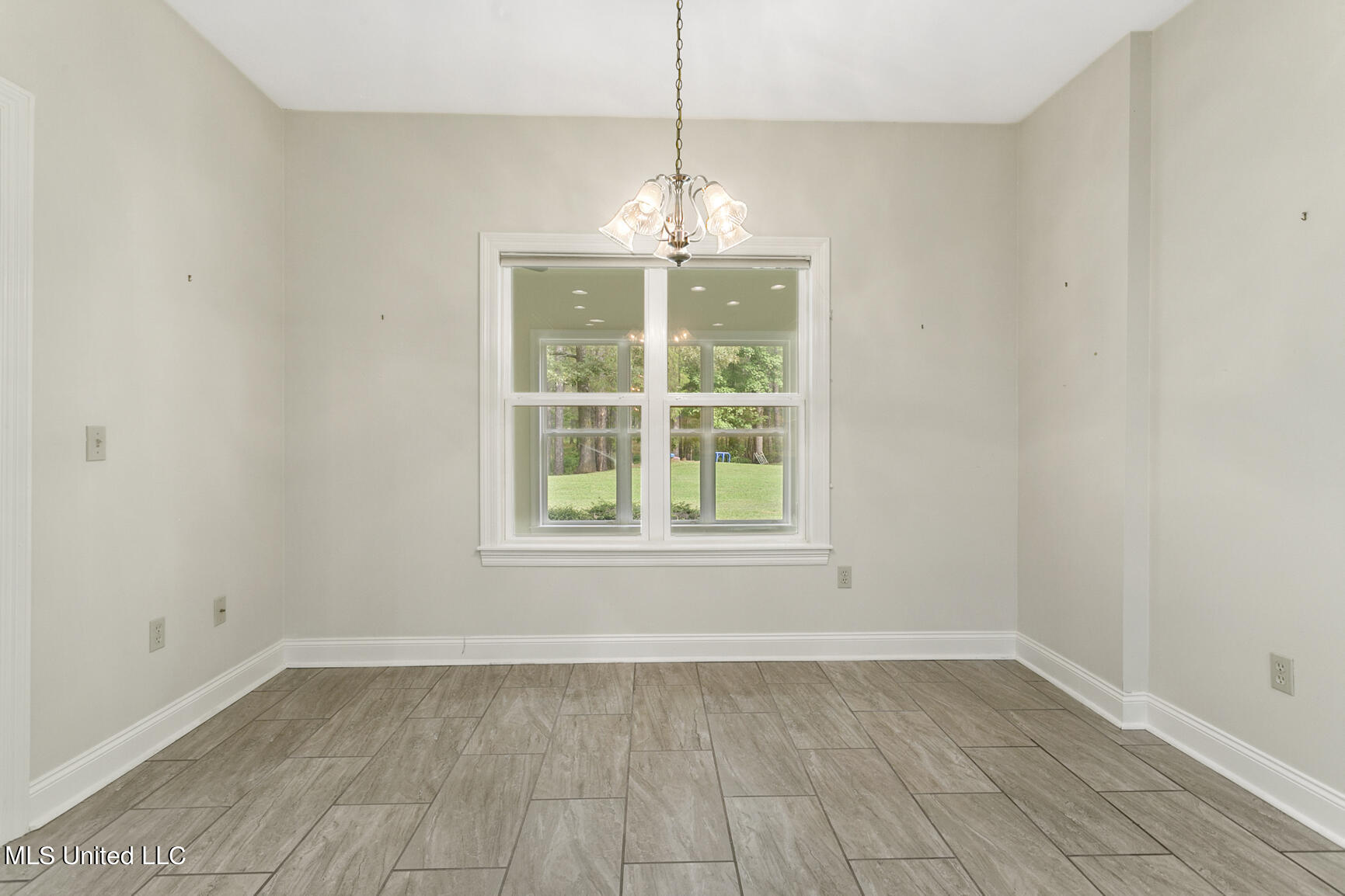 14640 Dry Grove Road Raymond, MS 39154 - Photo 32 of 52 Breakfast Room