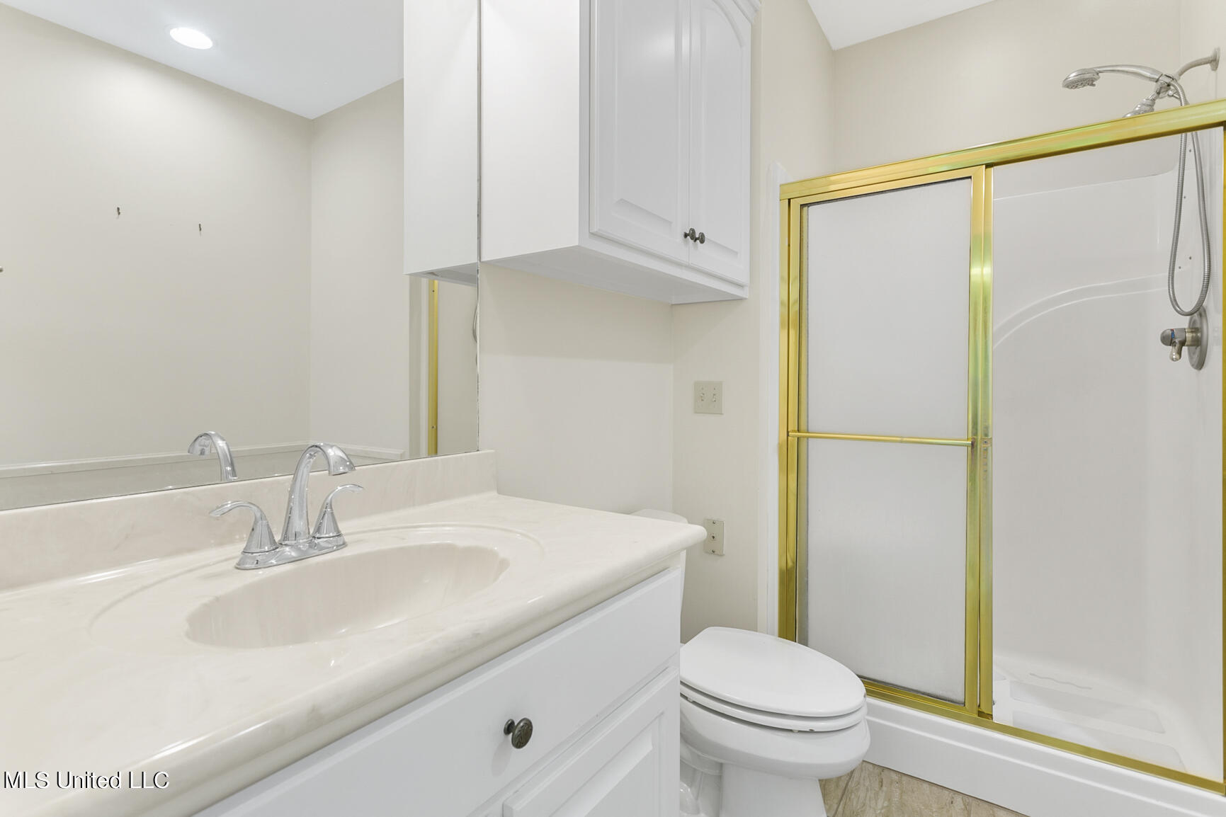14640 Dry Grove Road Raymond, MS 39154 - Photo 39 of 52 2nd Vanity/sep Shower