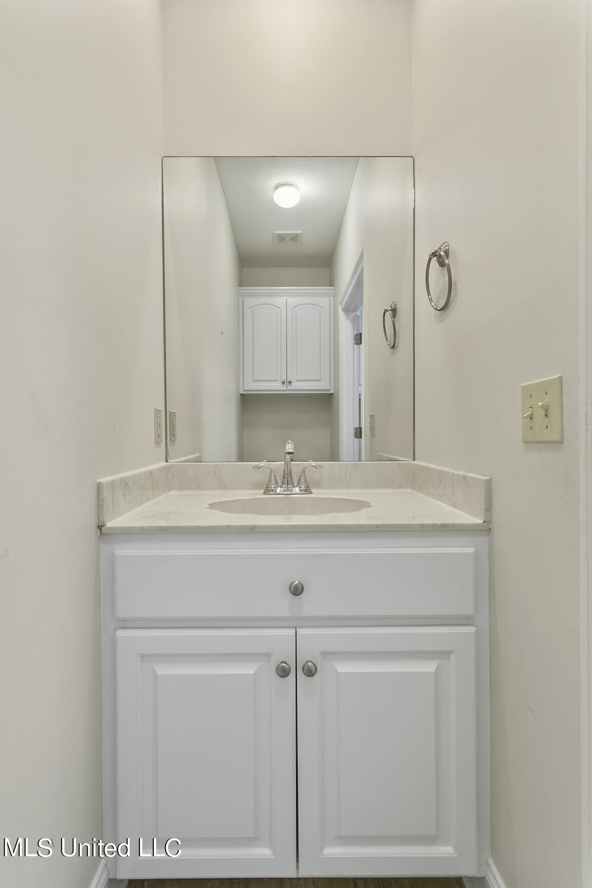 14640 Dry Grove Road Raymond, MS 39154 - Photo 42 of 52 Powder Room