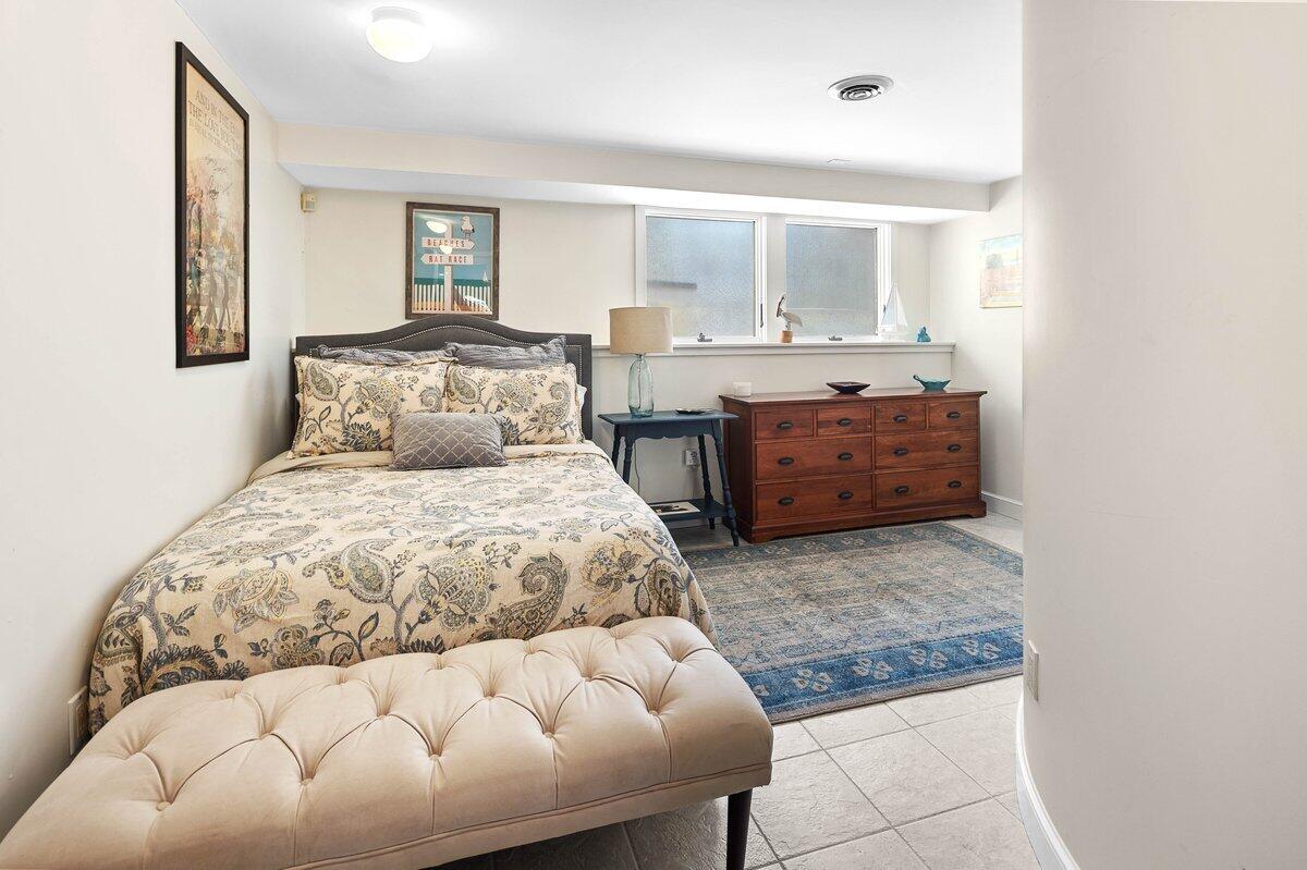 77 Tide Run Mashpee, MA 02649 - Photo 28 of 44 a living room with furniture