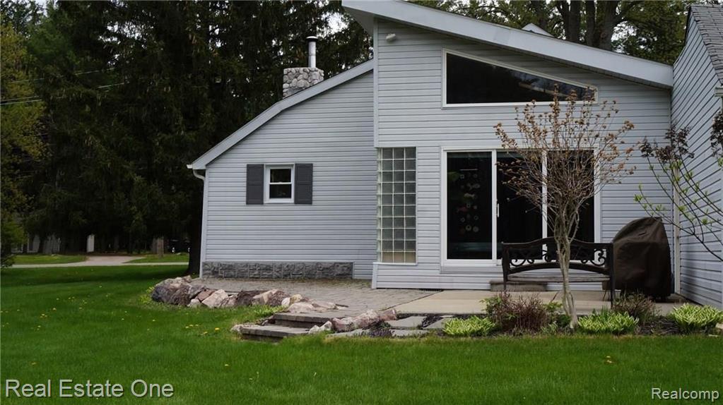 60649 Mt Vernon Road Rochester, MI 48306 - Photo 26 of 31