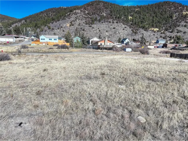 a view of outdoor space with city view