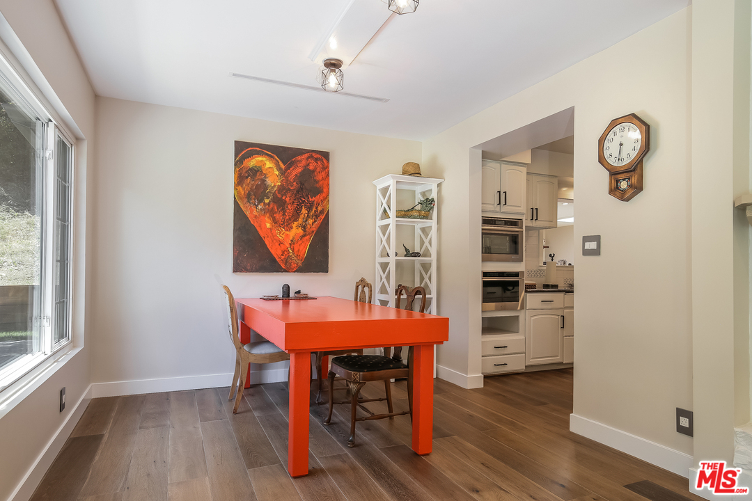 15500 Royal Ridge Road Sherman Oaks, CA 91403 - Photo 14 of 39