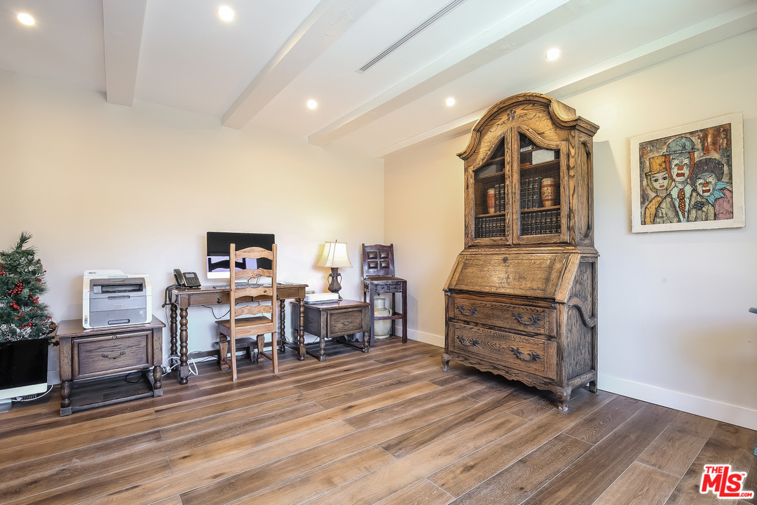 15500 Royal Ridge Road Sherman Oaks, CA 91403 - Photo 20 of 39