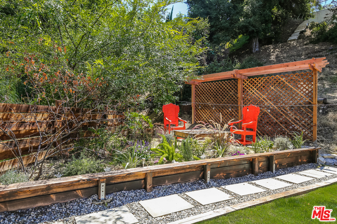 15500 Royal Ridge Road Sherman Oaks, CA 91403 - Photo 37 of 39