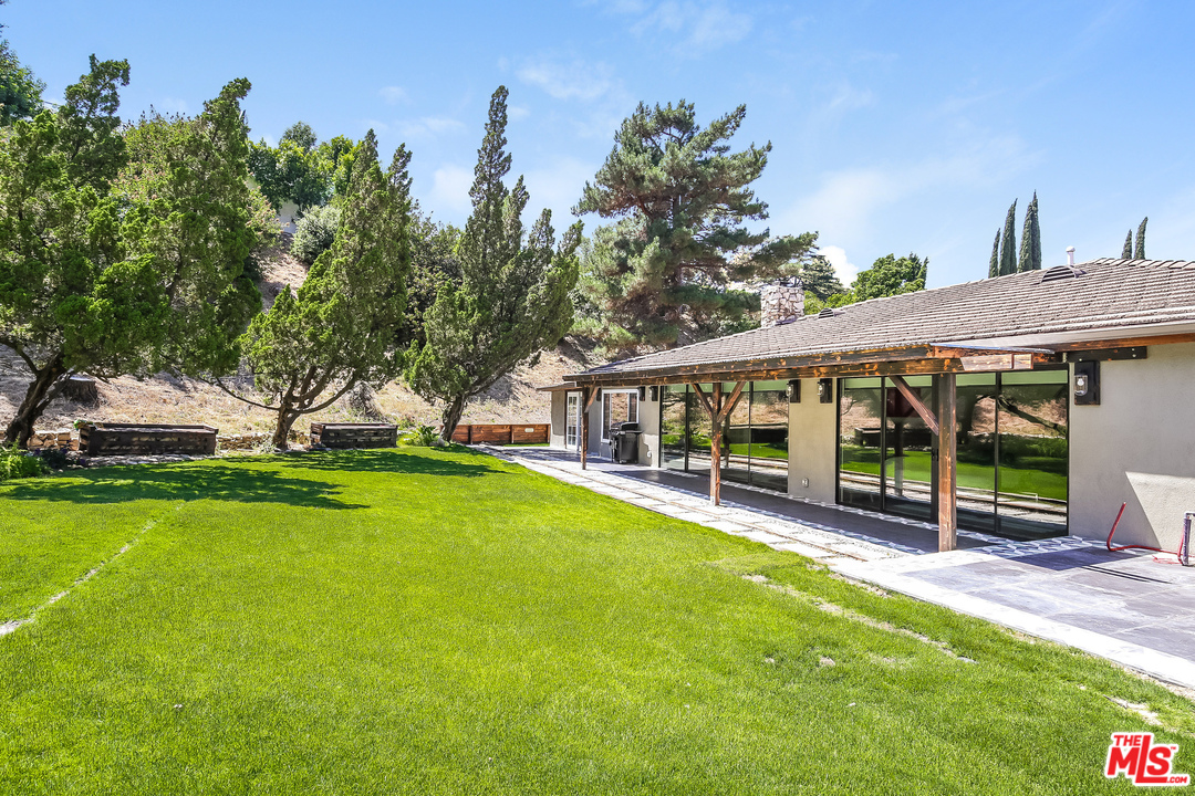 15500 Royal Ridge Road Sherman Oaks, CA 91403 - Photo 38 of 39