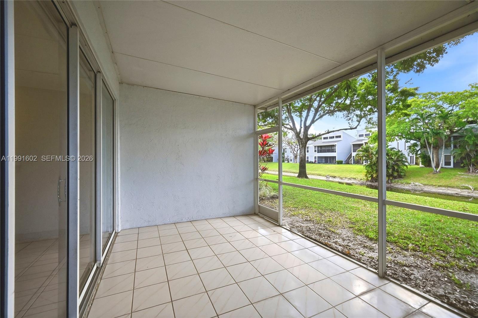 6215 Old Court Road, Unit 505 Boca Raton, FL 33433 - Photo 30 of 36 a view of a room with garden