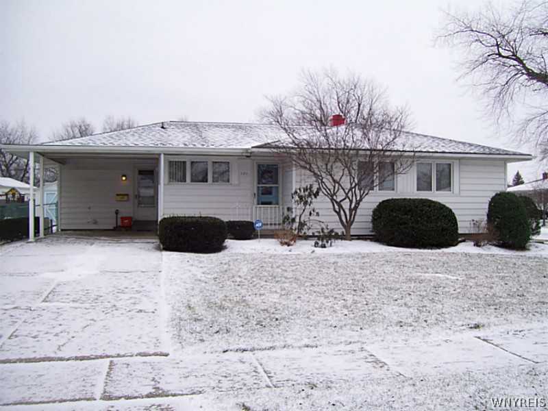 121 Woodgate Road Tonawanda, NY 14150 - Photo 1 of 1 Exterior Front