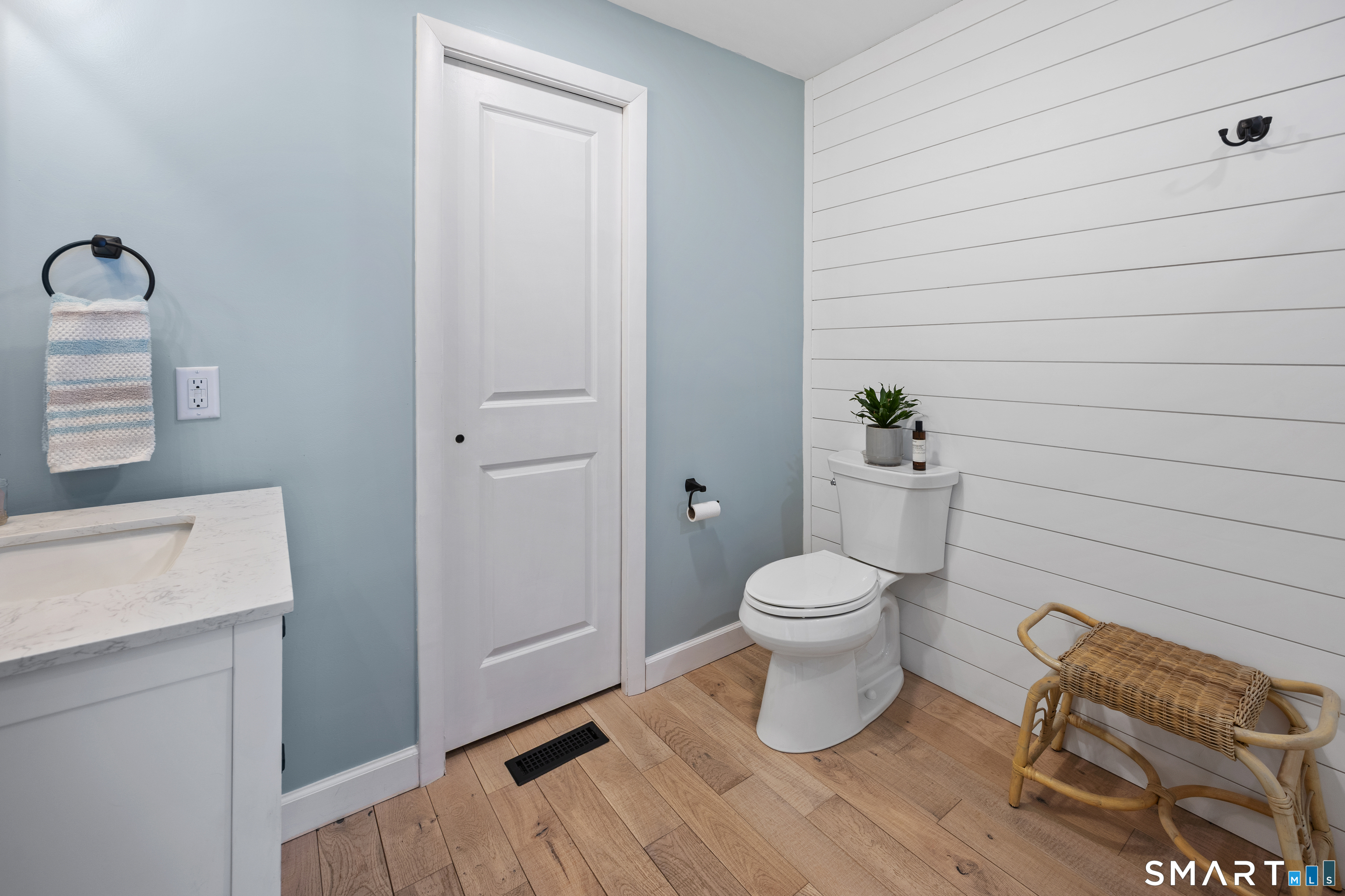 9 3rd Avenue Waterford, CT 06385 - Photo 17 of 38