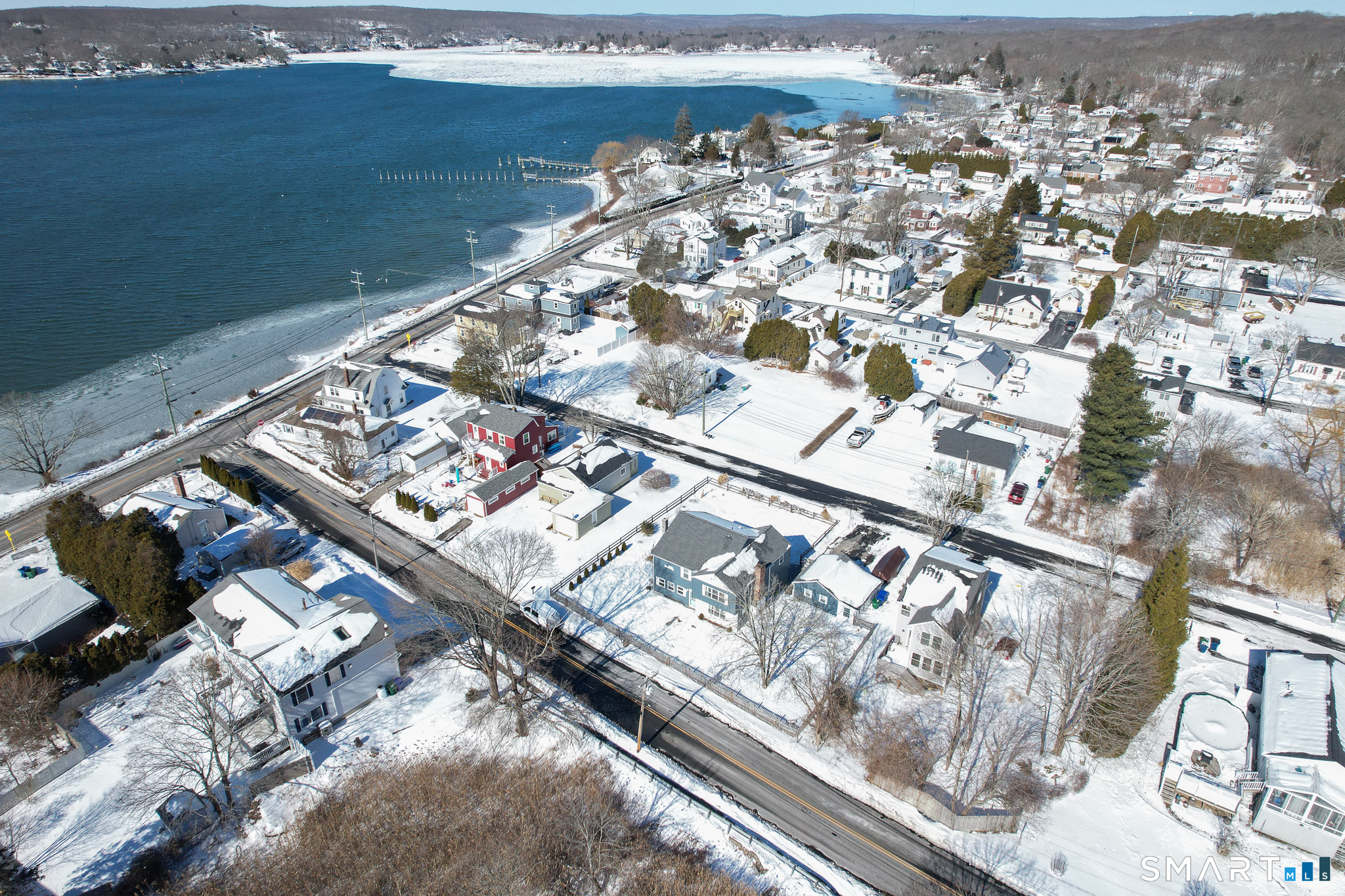 9 3rd Avenue Waterford, CT 06385 - Photo 3 of 38