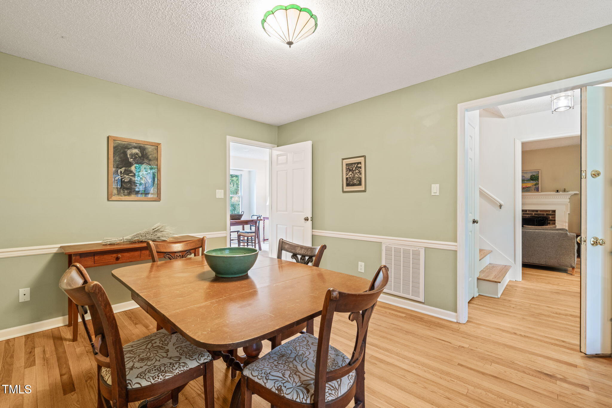 20 Timberlyne Road Chapel Hill, NC 27514 - Photo 13 of 46 17-web-or-mls-untitled-149