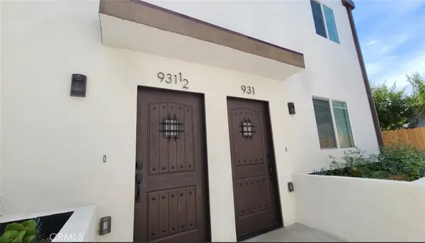 a view of an entryway