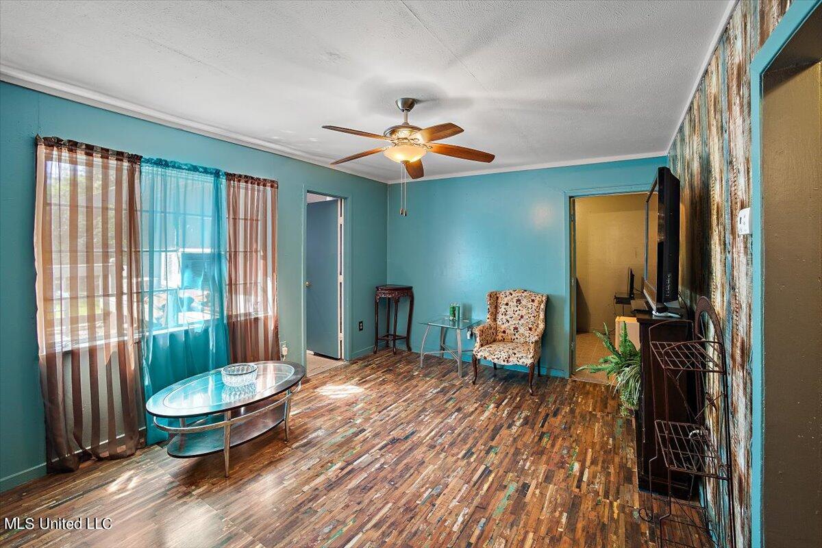 06-1633 W McDowell Rd