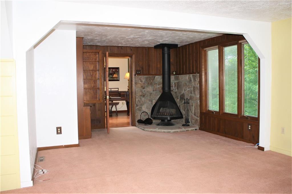 9777 Griffith Road Wexford, PA 15090 - Photo 8 of 22 Gallery Image 8