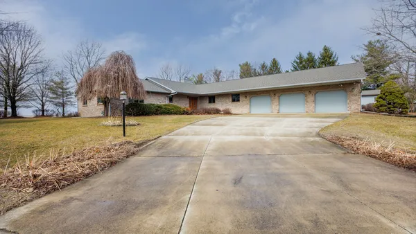 $470,000 | 6 Pepper Wood Court, Towanda, IL 61776