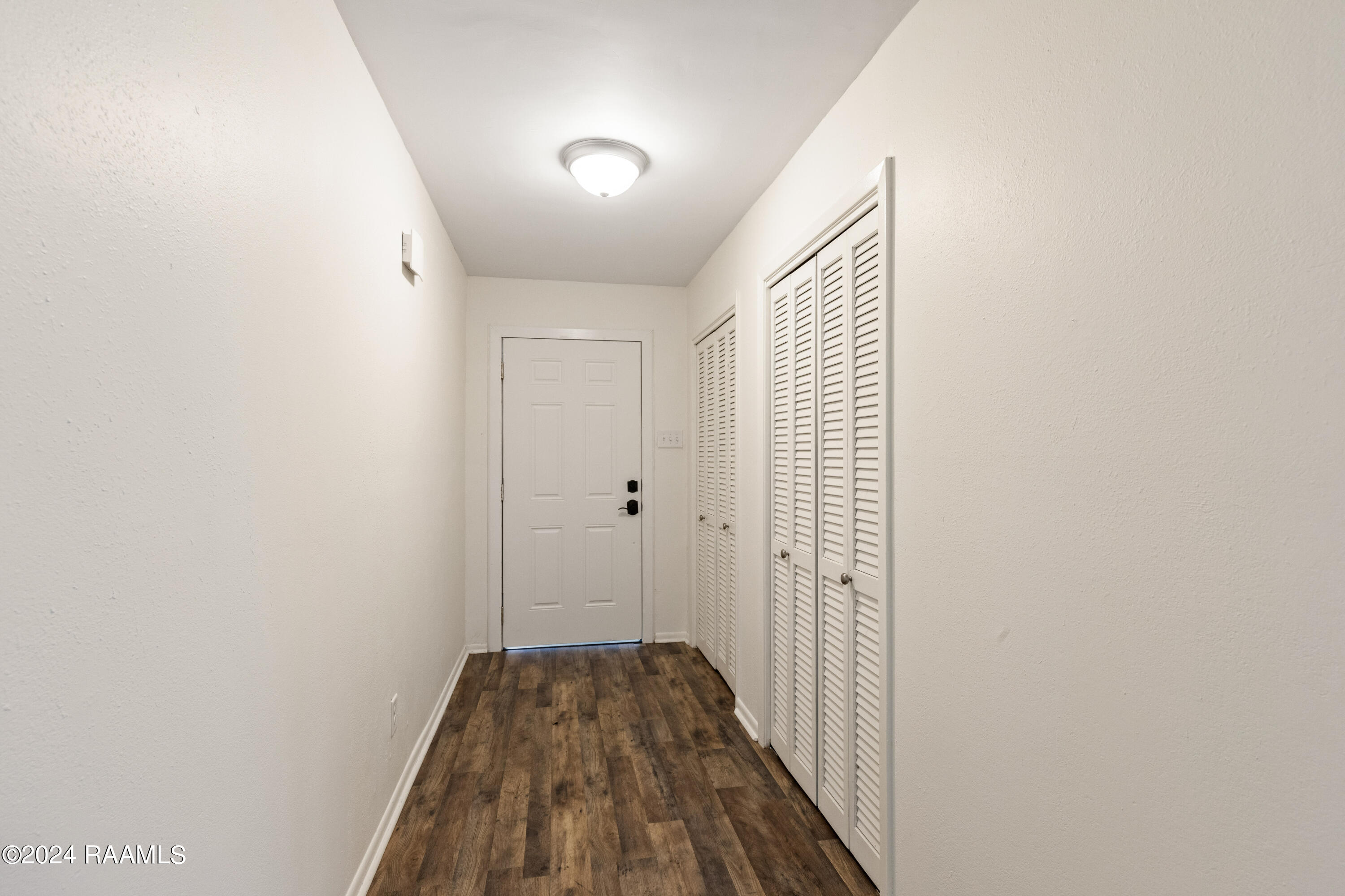 102 Sedric Drive Duson, LA 70529 - Photo 4 of 27 Entry hall