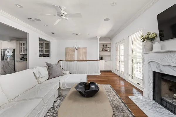 $4,999 | 706 West Avenue, Unit C, Austin, TX 78701
