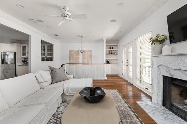 $5,500 | 706 West Avenue, Unit C, Austin, TX 78701