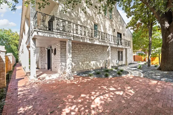 $4,999 | 706 West Avenue, Unit C, Austin, TX 78701