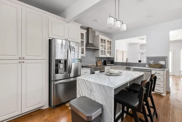 $5,500 | 706 West Avenue, Unit C, Austin, TX 78701