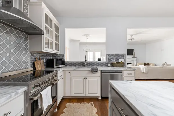 $4,999 | 706 West Avenue, Unit C, Austin, TX 78701