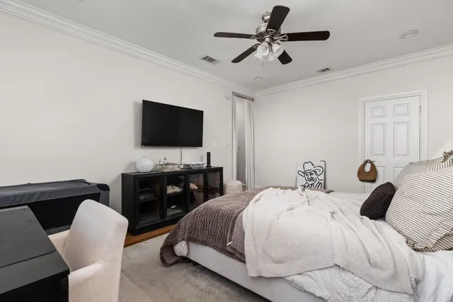 $5,500 | 706 West Avenue, Unit C, Austin, TX 78701