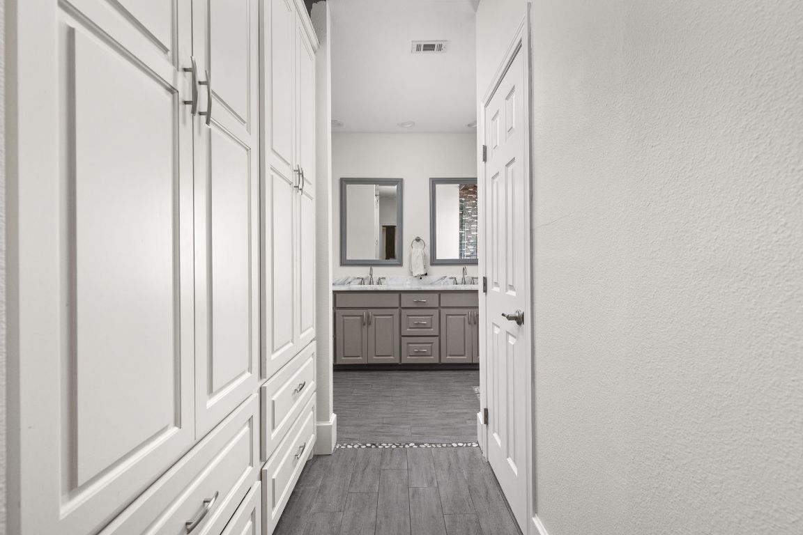 706 West Avenue, Unit C Austin, TX 78701 - Photo 32 of 39