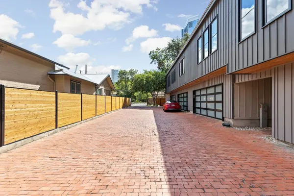 $4,999 | 706 West Avenue, Unit C, Austin, TX 78701