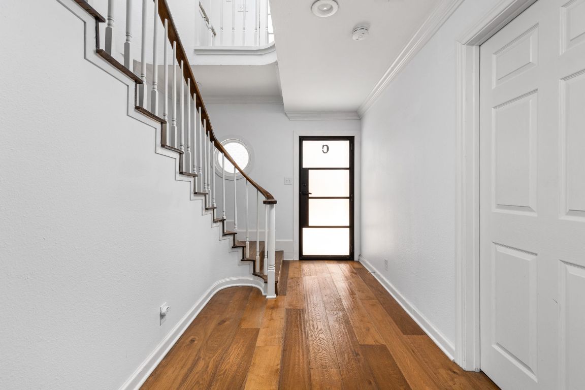 706 West Avenue, Unit C Austin, TX 78701 - Photo 8 of 39