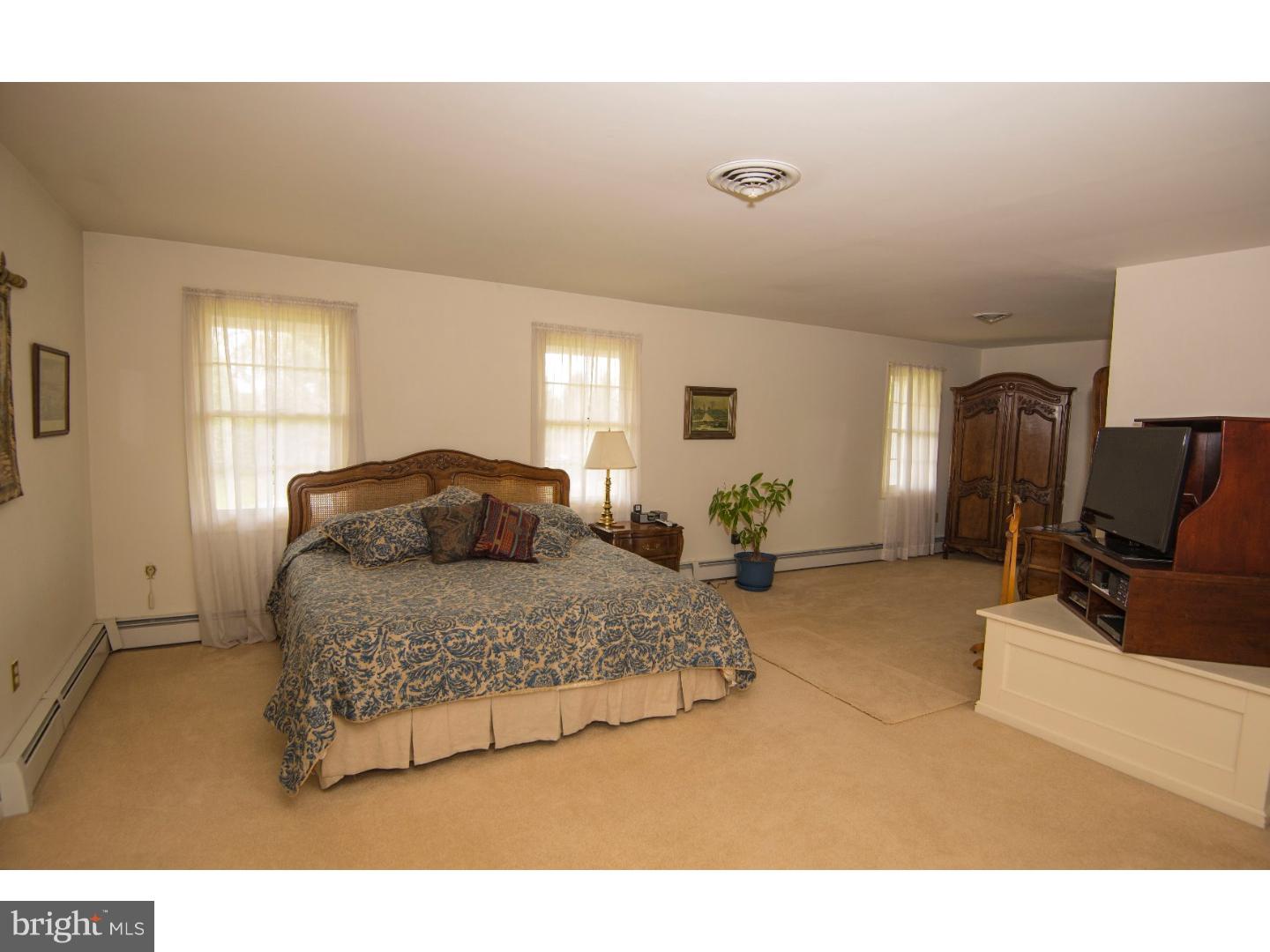 460 Hilltop Road Riegelsville, PA 18077 - Photo 10 of 15 Master Bedroom