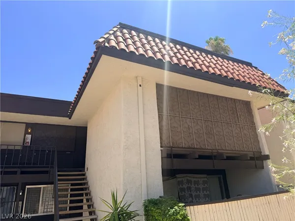 $941 | 1405 Vegas Valley Drive, Unit 252, Las Vegas, NV 89169