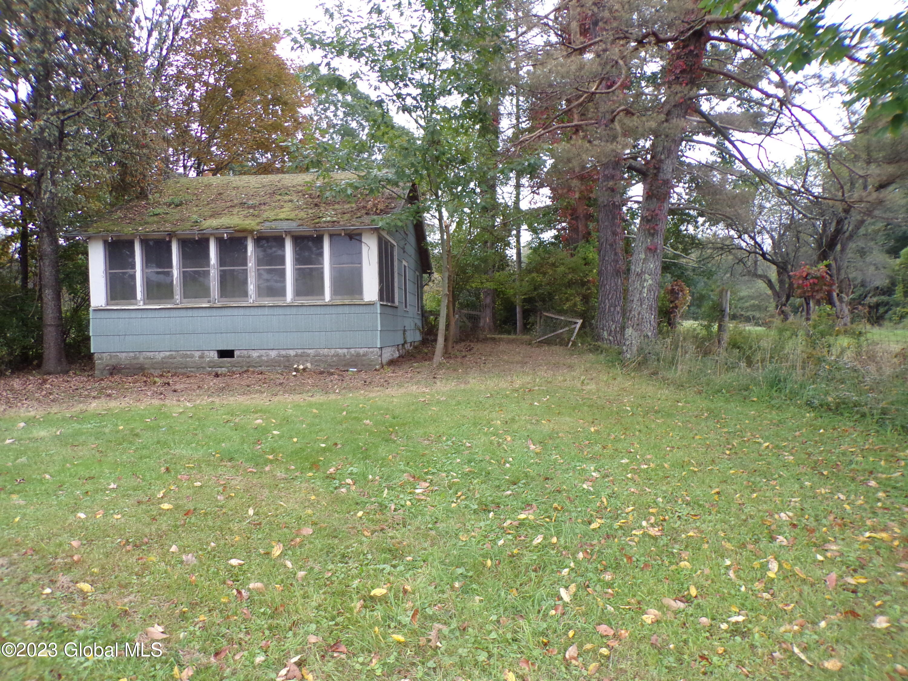 25 Sunnyside Road Queensbury, NY 12804 - Photo 6 of 9 Sunny Frnt