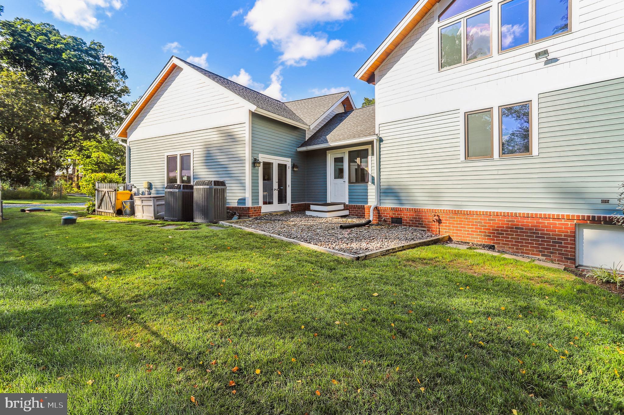 4168 Cadle Creek Road Edgewater, MD 21037 - Photo 67 of 80 Side entrance to garage and bonus room.