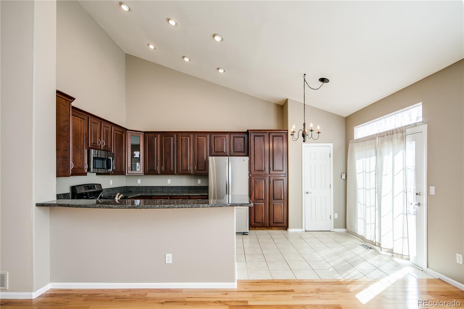 9591 South Hackberry Street Highlands Ranch, CO 80129 - Photo 12 of 32 Gallery Image 12