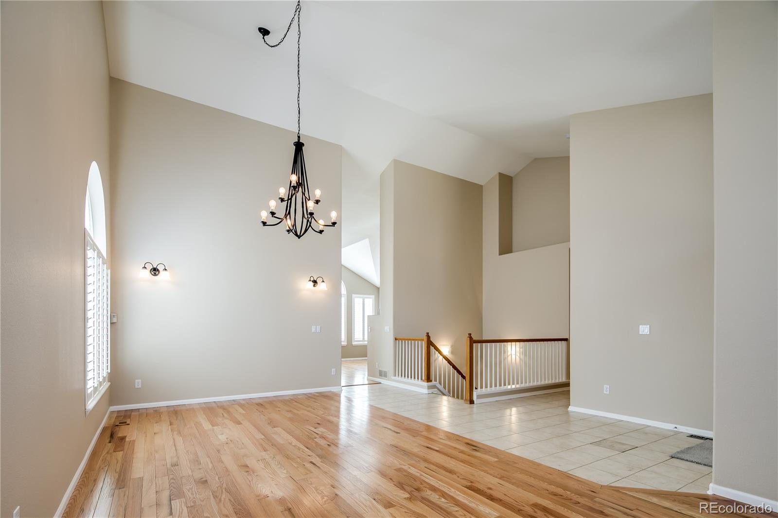 9591 South Hackberry Street Highlands Ranch, CO 80129 - Photo 5 of 32 Gallery Image 5