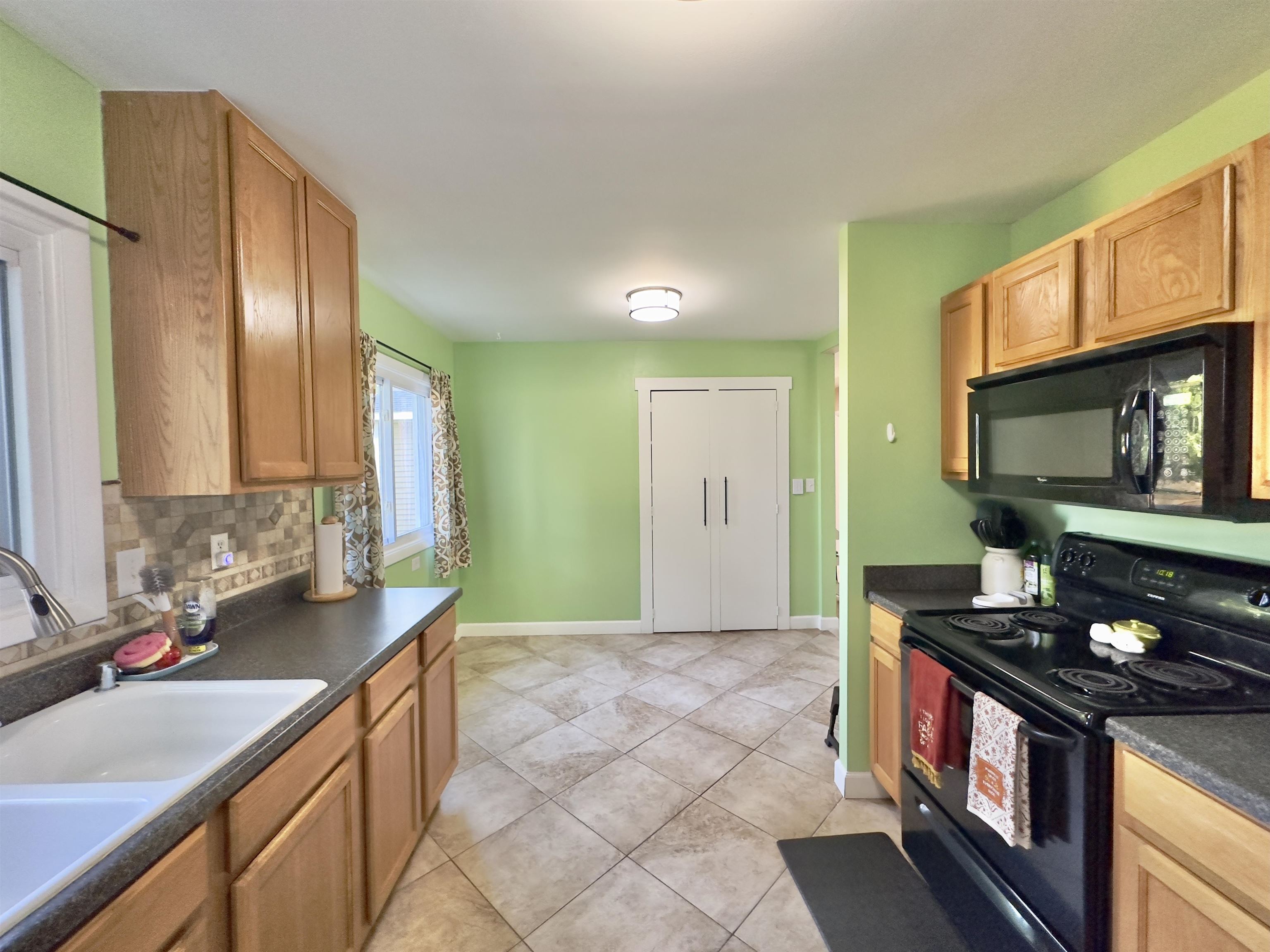 4305 Five Mile Road Williamsburg, MI 49690 - Photo 16 of 38 1916270-15.JPG