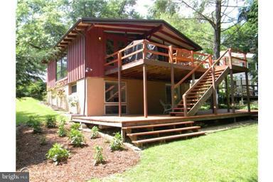 6701 Queens Ferry Road Baltimore, MD 21239 - Photo 20 of 30 Multiple Decks
