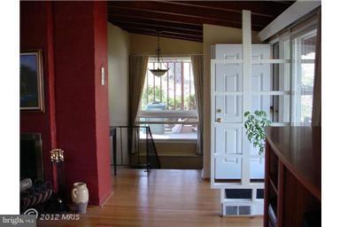 6701 Queens Ferry Road Baltimore, MD 21239 - Photo 25 of 30 Foyer